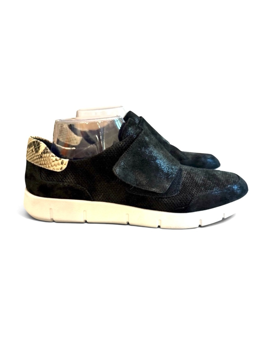 Vaneli Black Suede Oberon Snakeskin Detail Sneakers Size 10.5